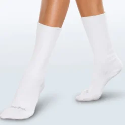 SmartKnit Active Seamless Crew Socks